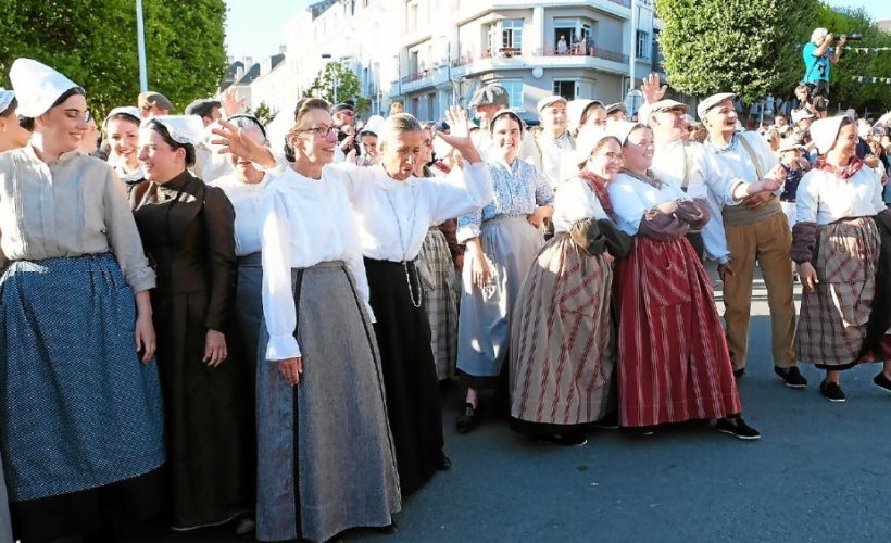 les-danseurs-du-pays-nantais-ont-communique-leur-bonne-6749429-820x500E681805F-670A-49F0-A860-6545EC970758.jpg